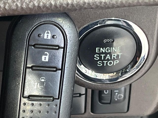 TOYOTA TANK 2017 Image 31