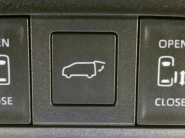 TOYOTA VOXY 2024 Image 31