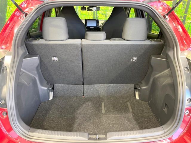 TOYOTA YARIS HYBRID 2021 Image 31