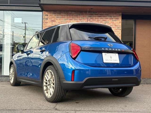 BMW MINI COOPER 5DOOR 2024 Image 31