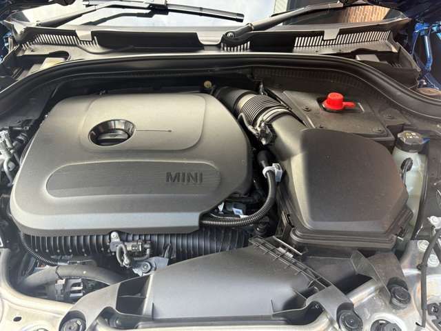 BMW MINI COOPER 5DOOR 2024 Image 31