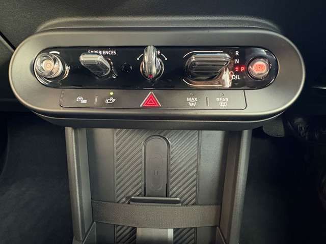 BMW MINI COOPER 5DOOR 2024 Image 31