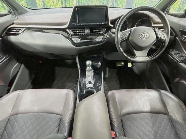 TOYOTA C-HR 2017 Image 31