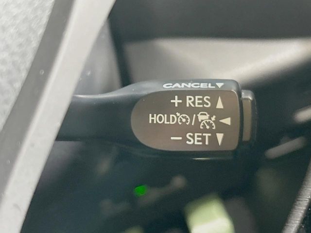 TOYOTA C-HR 2017 Image 31