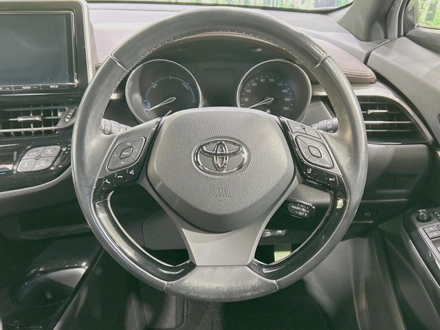 TOYOTA C-HR 2017 Image 31