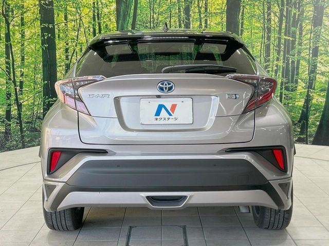 TOYOTA C-HR 2017 Image 31