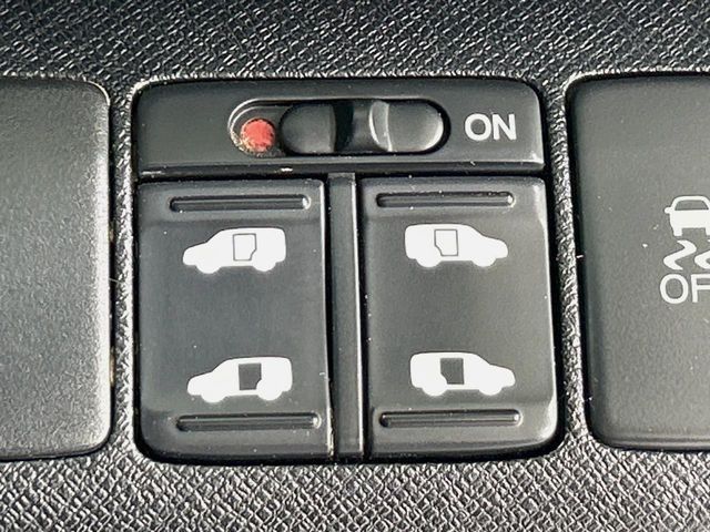 HONDA STEPWAGON SPADA 2011 Image 31