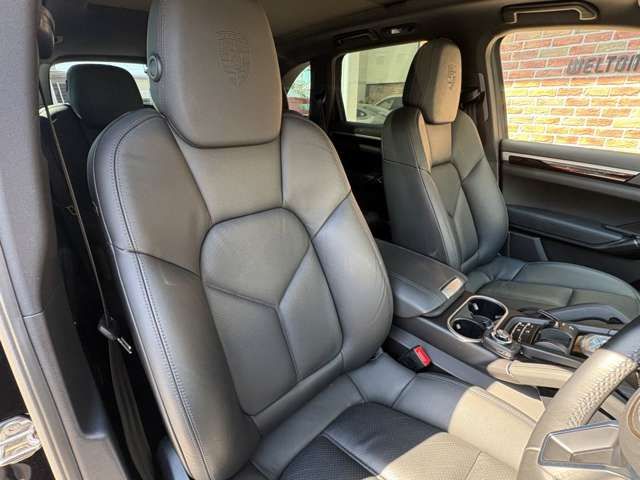 PORSCHE CAYENNE 2016 Image 31