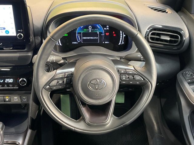 TOYOTA YARIS CROSS HYBRID 2025 Image 31