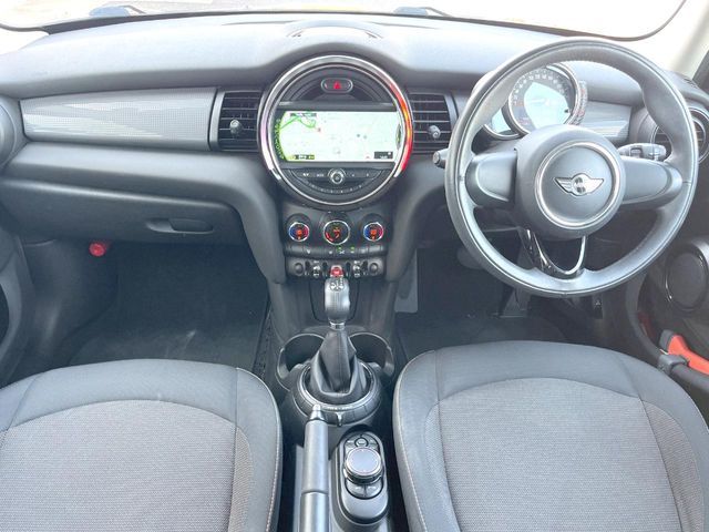 BMW MINI COOPER 5DOO 2016 Image 31