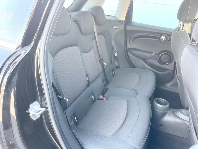 BMW MINI COOPER 5DOO 2016 Image 31