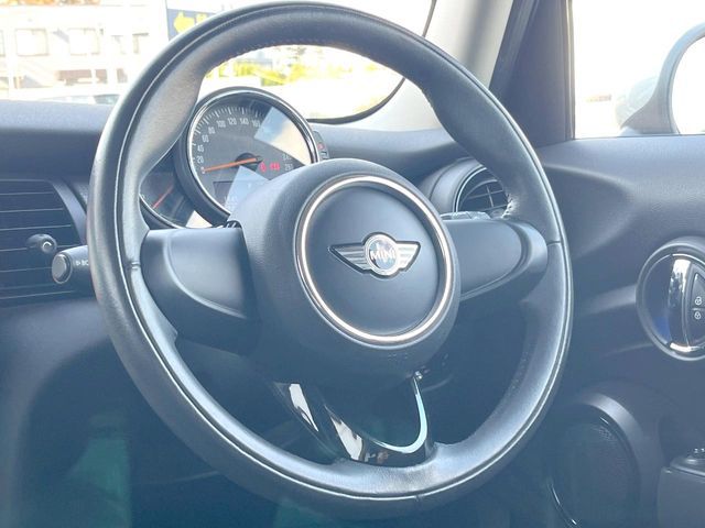 BMW MINI COOPER 5DOO 2016 Image 31