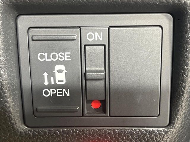 HONDA N BOX 2019 Image 31