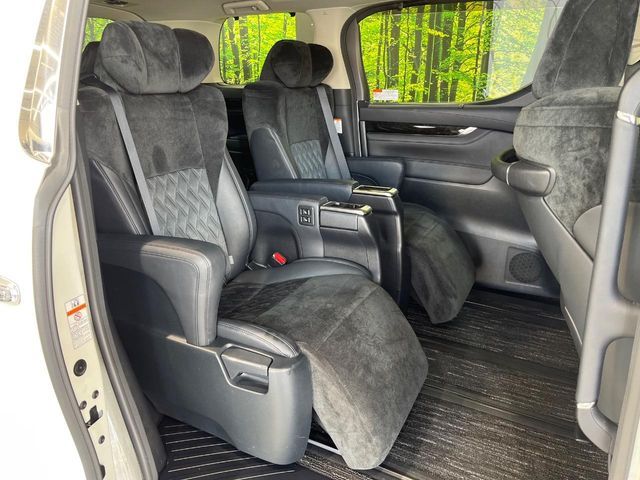 TOYOTA VELLFIRE 2017 Image 31