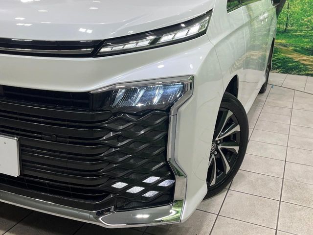 TOYOTA VOXY HYBRID 2023 Image 31