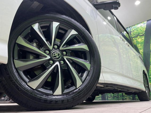 TOYOTA VOXY HYBRID 2023 Image 31