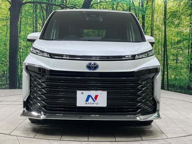 TOYOTA VOXY HYBRID 2023 Image 31