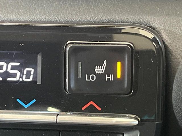 TOYOTA VOXY HYBRID 2023 Image 31