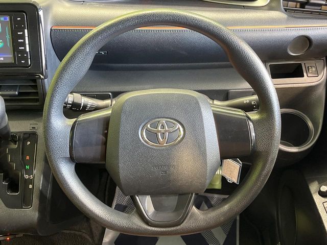 TOYOTA SIENTA 2015 Image 31