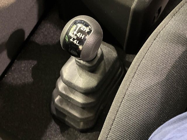 SUZUKI JIMNY NOMADE 2025 Image 31