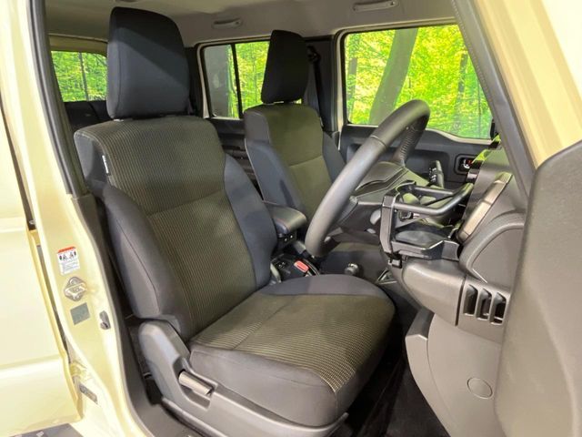 SUZUKI JIMNY NOMADE 2025 Image 31