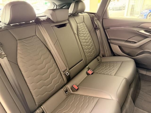 AUDI A6 AVANT E-TRON 2025 Image 31