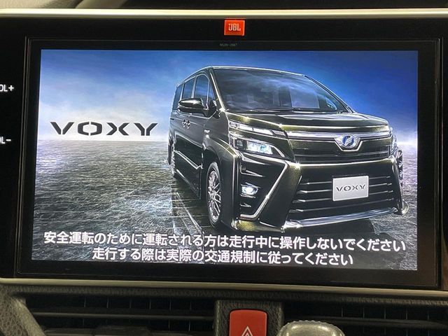 TOYOTA VOXY 2018 Image 31