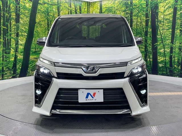TOYOTA VOXY 2018 Image 31