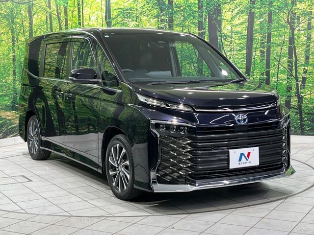TOYOTA VOXY HYBRID 2023 Image 31