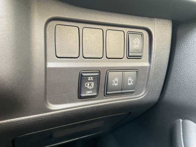 NISSAN SERENA  S-HYBRID 4WD 2018 Image 31