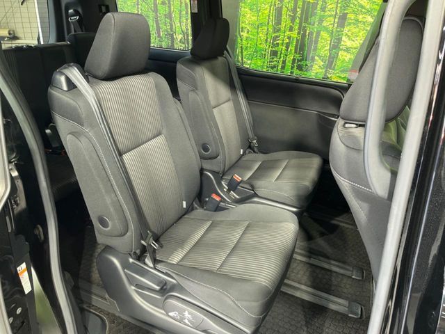 TOYOTA NOAH 2017 Image 31