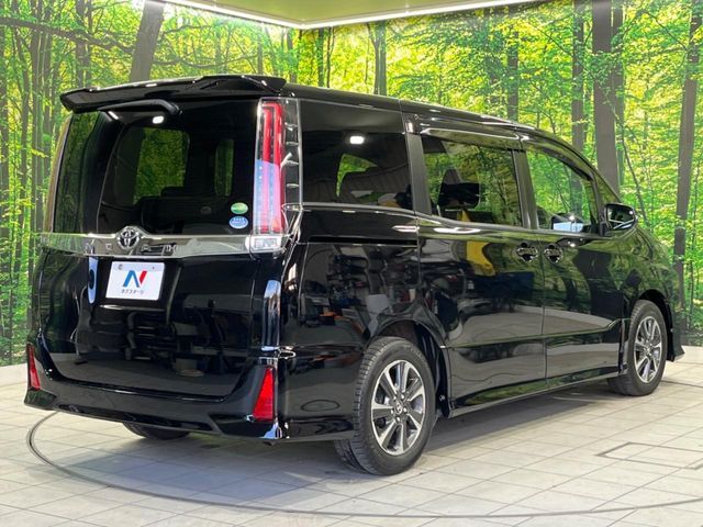 TOYOTA NOAH 2017 Image 31