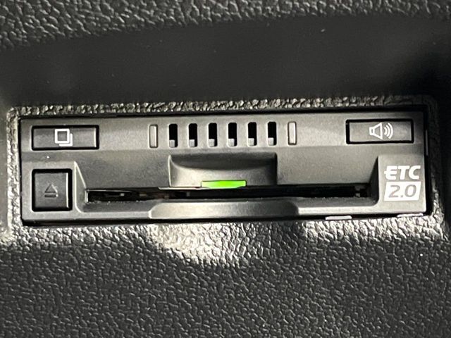 TOYOTA PRIUS 2019 Image 31