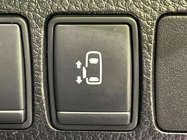 NISSAN ELGRAND 2014 Image 31