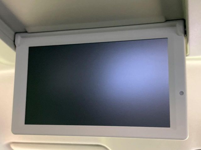 NISSAN ELGRAND 2014 Image 31