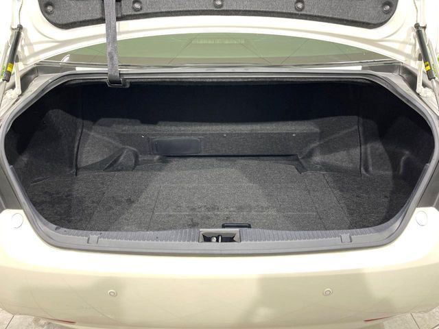 TOYOTA CROWN SEDAN HYBRID 4 2014 Image 31