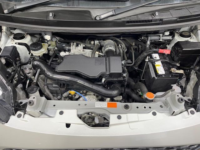 TOYOTA TANK 4WD 2019 Image 31