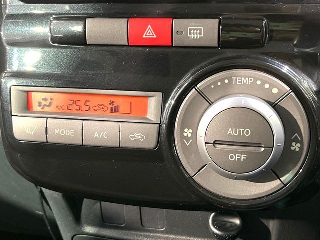 DAIHATSU TANTO CUSTOM 2013 Image 31