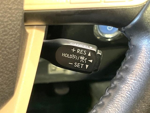 TOYOTA PRIUS 2015 Image 31