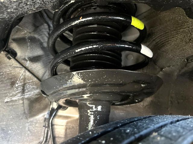 TOYOTA PRIUS 2015 Image 31