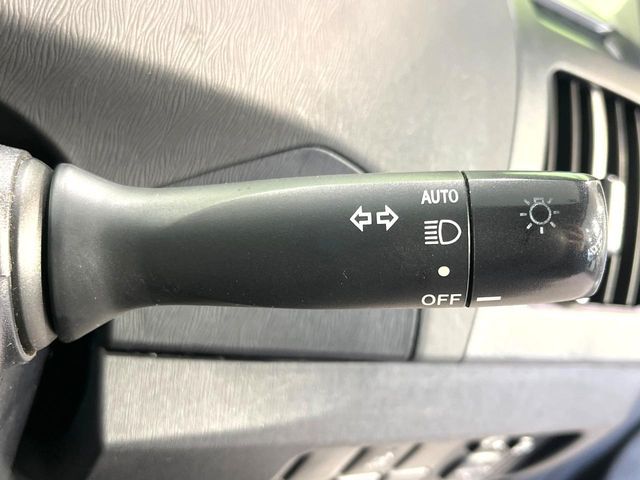 TOYOTA PRIUS 2013 Image 31