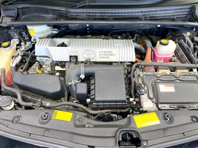 TOYOTA PRIUS 2013 Image 31