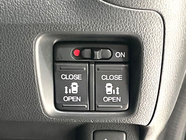 HONDA N BOX 2015 Image 31