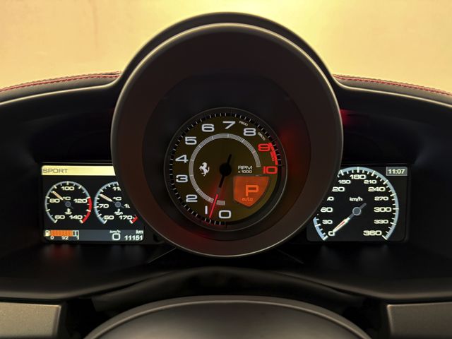 FERRARI 458 ITALIA 2013 Image 31