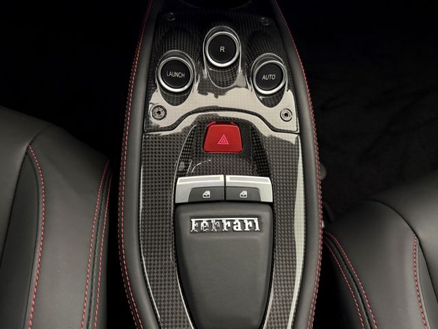 FERRARI 458 ITALIA 2013 Image 31