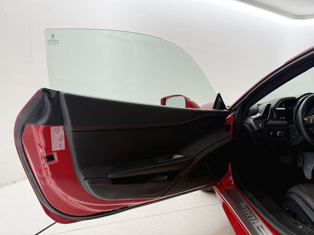 FERRARI 458 ITALIA 2013 Image 31