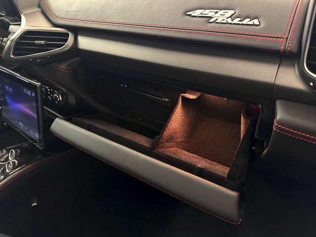 FERRARI 458 ITALIA 2013 Image 31