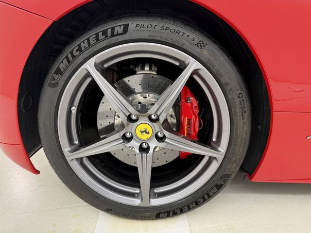 FERRARI 458 ITALIA 2013 Image 31