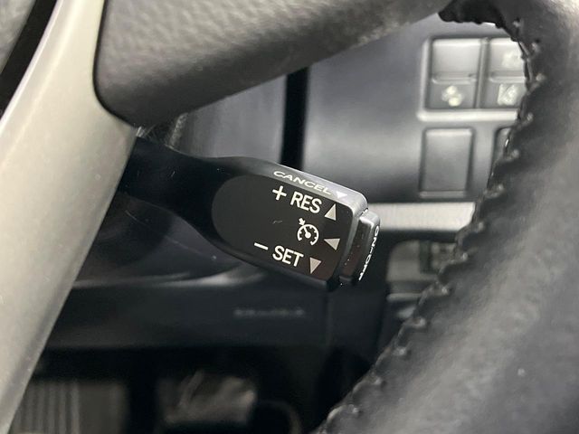 TOYOTA VOXY 4WD 2018 Image 31