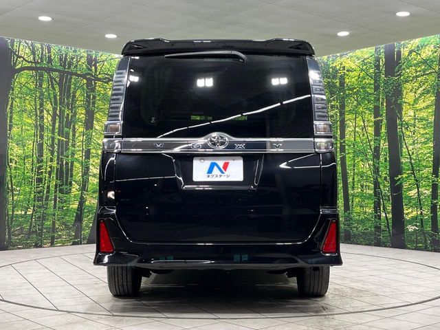 TOYOTA VOXY 4WD 2018 Image 31